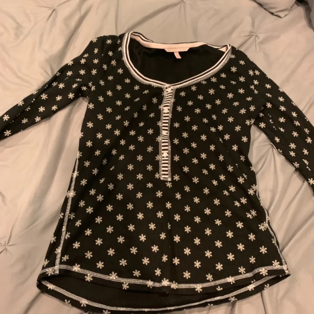 Victoria Secrets PJs - Picture 7 of 7